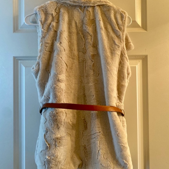 Faux Fur, cream color with tan slim belt, size M - Picture 8 of 8
